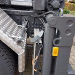 Combilift und Taschensilosteller mit hydraulischer Bodenabstützung von velsycon