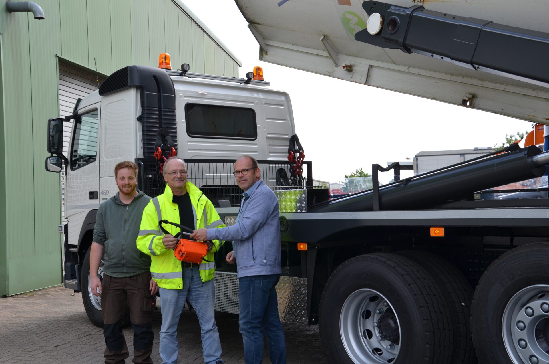 Siloabsetzkipper für Wechselsilos, PFT-Silos und Absetzcontainer von velsycon